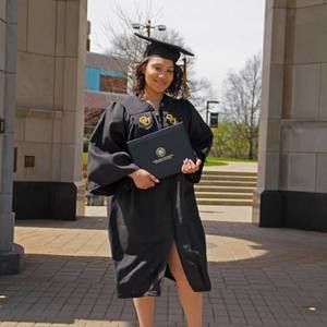 Meet your Posher, Tiara